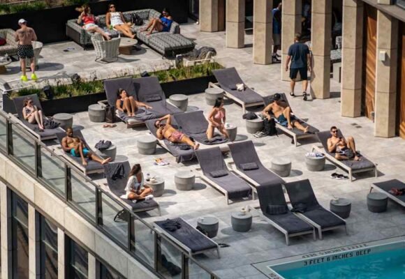 Luxury gym Equinox in refinancing talks to shred debt and bulk up cash